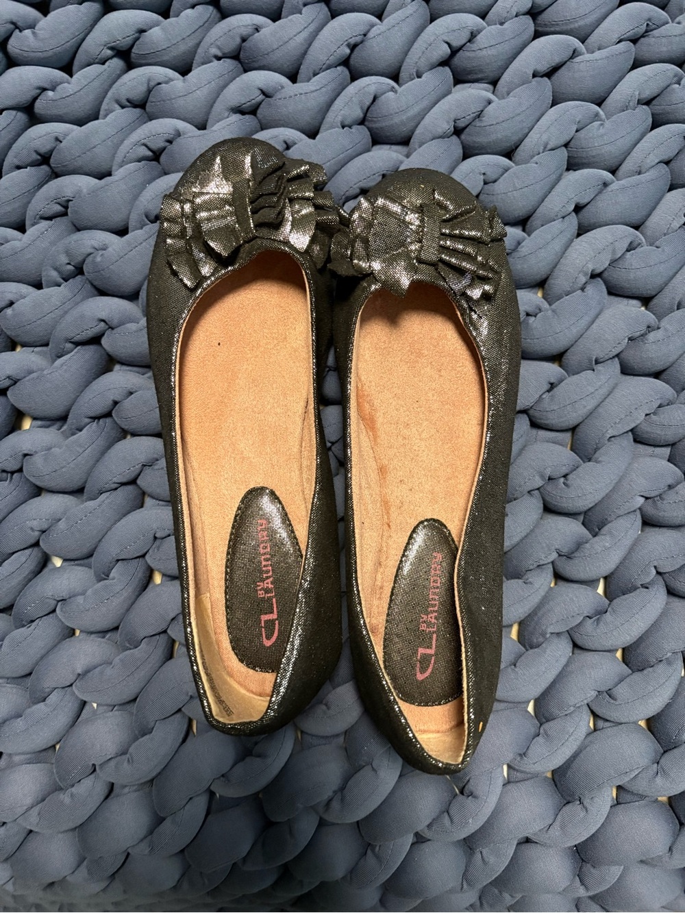 CL by Chinese Laundry Black Metallic Bow Ballet Flats